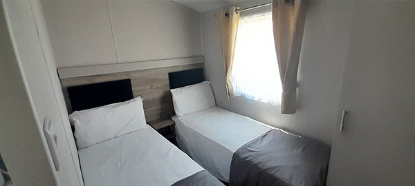 Willerby Linwood twin bedroom